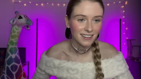 Snapshot of shadebabe chatting on 12/11/24, 08:26 shadebabe online show from 12/11/24, 08:26