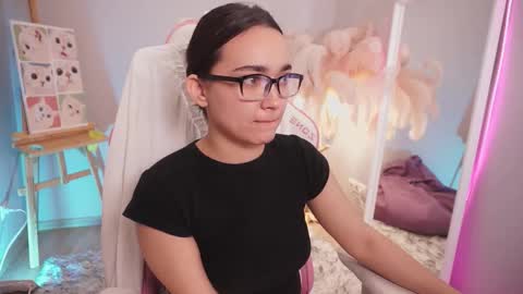 Snapshot of shadowlotus_ chatting on 10/30/25, 06:48 Lily  online show from 10/30/25, 06:48