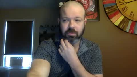 Snapshot of shadyyyyyy7 chatting on 10/18/25, 04:30 Shady online show from 10/18/25, 04:30