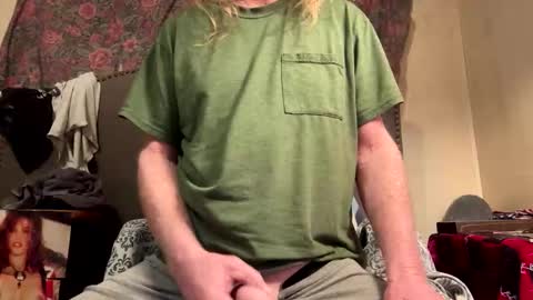 Snapshot of shaggy6954888 chatting on 02/25/26, 06:06 shaggy6954888 online show from 02/25/26, 06:06