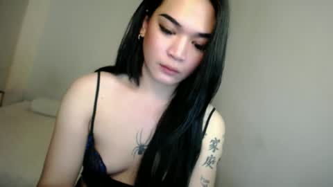Snapshot of shaggynm505 chatting on 06/13/26, 02:31 Beautiful Angel online show from 06/13/26, 02:31