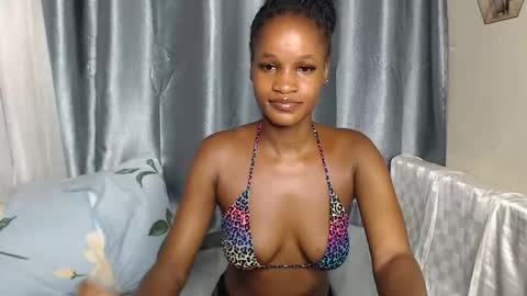 Snapshot of shaky396294 chatting on 10/14/25, 03:24 shaky xxx online show from 10/14/25, 03:24