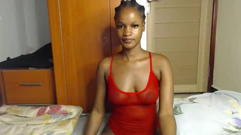 Snapshot of shaky396294 chatting on 10/27/25, 02:43 shaky xxx online show from 10/27/25, 02:43