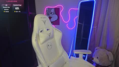 Vivian online show from 09/23/25, 03:26