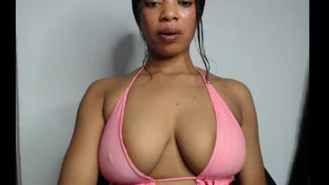 Snapshot of shallie_x chatting on 05/17/26, 11:17 ESTHER online show from 05/17/26, 11:17