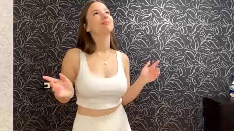 Snapshot of shalonjoosten chatting on 09/16/25, 07:15 Iris online show from 09/16/25, 07:15