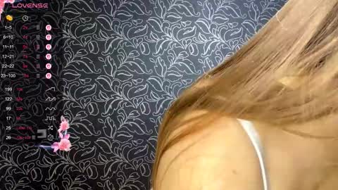 Snapshot of shalonjoosten chatting on 10/31/25, 08:10 Iris online show from 10/31/25, 08:10