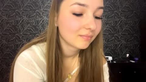 Snapshot of shalonjoosten chatting on 11/25/25, 08:20 Iris online show from 11/25/25, 08:20