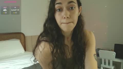 Snapshot of shamahasla chatting on 11/25/25, 02:44 Sade online show from 11/25/25, 02:44