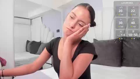 Shamara Thomson online show from 09/23/25, 01:30