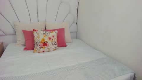 Shamara Thomson online show from 10/17/25, 10:45