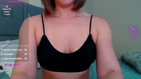 Shalynn online show from 09/08/25, 03:22