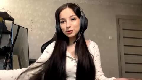 Viola online show from 10/23/25, 10:47