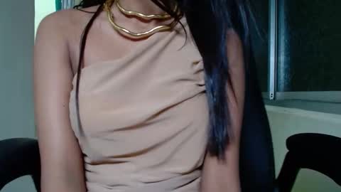 Snapshot of shanayakapoor chatting on 11/18/25, 01:48 Shanaya Kappor online show from 11/18/25, 01:48