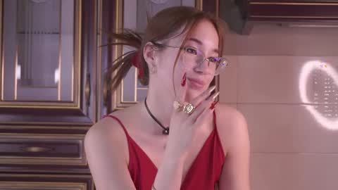 Snapshot of shandrahoner chatting on 04/15/26, 07:58 Liza online show from 04/15/26, 07:58