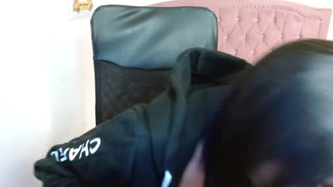 shanelle online show from 12/24/24, 09:39
