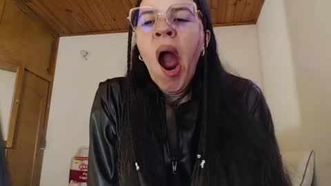 shanel_lozano online show from 06/20/26, 05:05