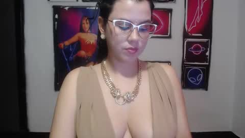 Shanell Moore online show from 12/21/24, 06:44