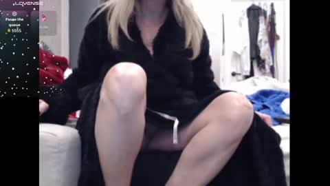 Snapshot of shannon07 chatting on 11/06/25, 03:51 Shannon07 online show from 11/06/25, 03:51