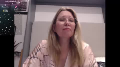 Snapshot of shannon07 chatting on 11/10/25, 01:37 Shannon07 online show from 11/10/25, 01:37