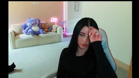 Snapshot of shannonblooms chatting on 10/21/25, 10:05 Shanmais online show from 10/21/25, 10:05