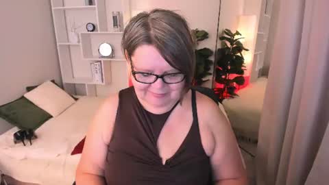 Shannon online show from 06/12/26, 08:13