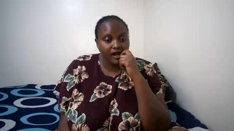 shanny_123 online show from 07/05/26, 11:39