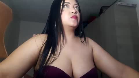 Snapshot of shanonn_diprima_ chatting on 01/25/25, 07:17 Cami Ortiz independent model online show from 01/25/25, 07:17
