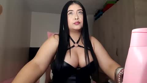 Snapshot of shanonn_diprima_ chatting on 02/04/25, 06:36 Cami Ortiz independent model online show from 02/04/25, 06:36