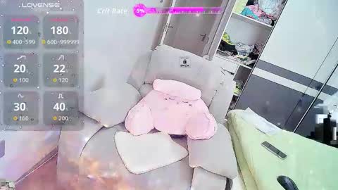 shanshan_cn online show from 10/14/25, 12:44