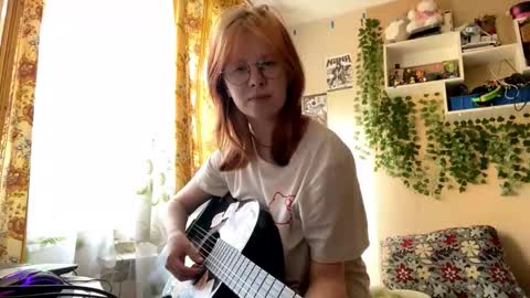 Kristin online show from 10/04/25, 10:24