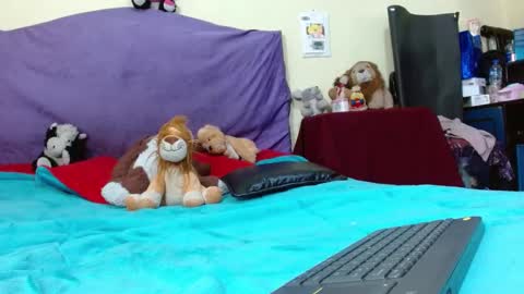 Shantal online show from 02/12/25, 02:56