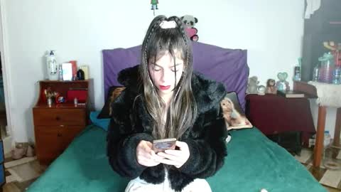 Shantal online show from 10/16/25, 11:44