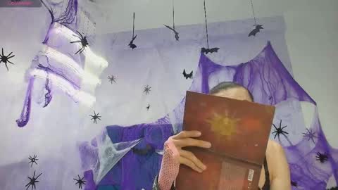 Snapshot of shantala_nastasiia chatting on 11/01/25, 12:51 shantala nastasiia online show from 11/01/25, 12:51