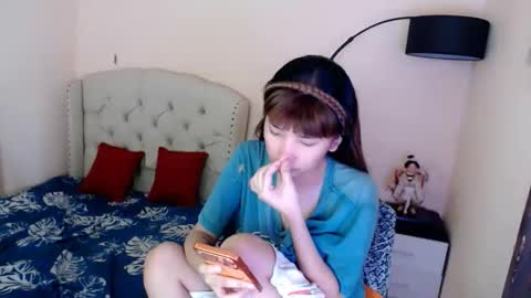 SHANTA FOX  s online show from 06/11/26, 12:32