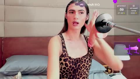 Snapshot of shantall_skinny chatting on 09/14/25, 03:38  Shantall  online show from 09/14/25, 03:38