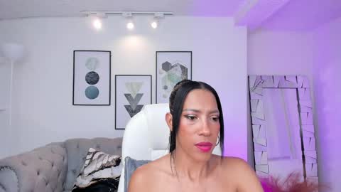 Shantall wills online show from 01/08/25, 09:44