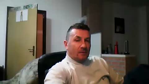 Snapshot of shaomy711 chatting on 01/06/25, 07:45 excelo21 online show from 01/06/25, 07:45