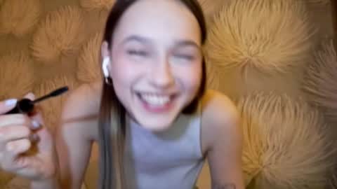 Snapshot of shaquitaalcosiba chatting on 12/04/25, 01:20 Alica online show from 12/04/25, 01:20