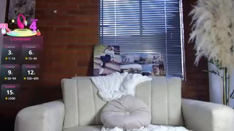 Snapshot of shara_rios chatting on 06/17/26, 11:23 shara_rios online show from 06/17/26, 11:23