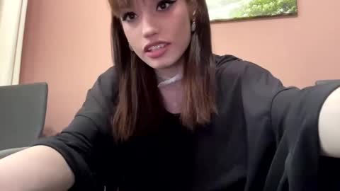 Snapshot of shareecacciatore chatting on 05/24/26, 03:06 Kira online show from 05/24/26, 03:06