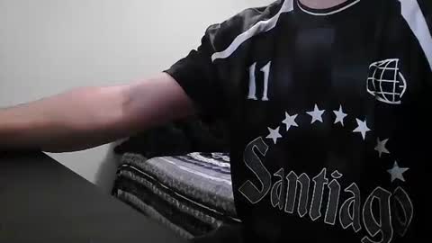 Snapshot of sharingan19 chatting on 12/16/25, 08:19 sharingan19 online show from 12/16/25, 08:19