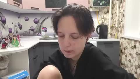 Snapshot of sharleenyodis chatting on 06/13/26, 05:44 Sara online show from 06/13/26, 05:44
