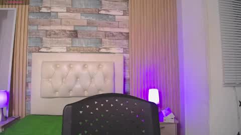 Sharlot online show from 06/05/26, 06:52