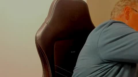 sharlots_pet online show from 05/11/26, 10:21