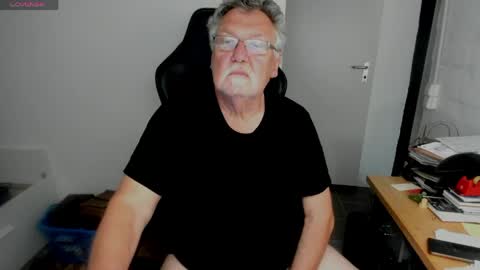 sharlots_pet online show from 05/24/26, 01:27