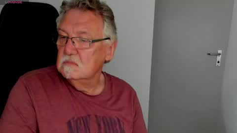 sharlots_pet online show from 06/01/26, 03:14