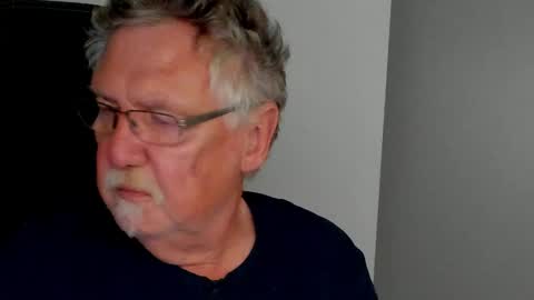 sharlots_pet online show from 06/08/26, 01:33
