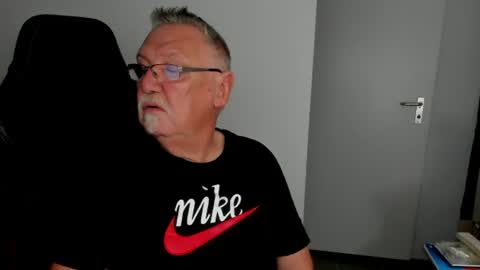 sharlots_pet online show from 07/28/26, 12:23