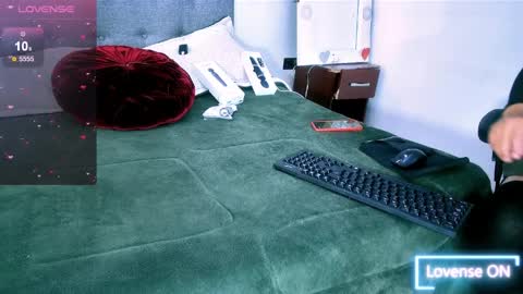 Snapshot of sharlott_3 chatting on 04/09/26, 01:05 sharlott_3 online show from 04/09/26, 01:05